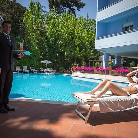 Michelangelo Hotel 4*