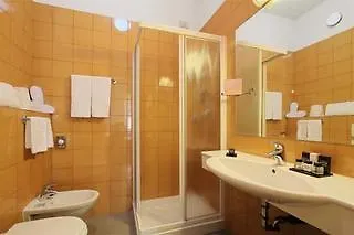 Michelangelo מילאנו מריטימה