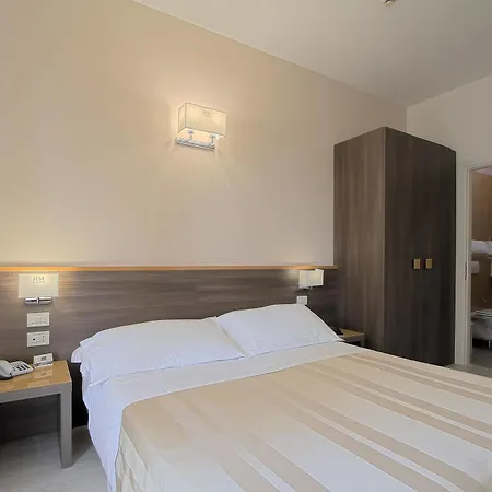 Michelangelo Hotel 4*